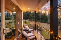 Modern Glass House Near Hunter & Woodstock Fireplace, Views, Pet-Friendly - 4-Star