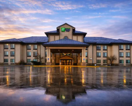 Holiday Inn Express & Suites WINNER by IHG Hotels in Winner