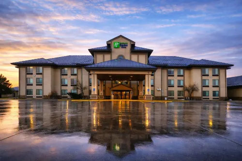 Holiday Inn Express & Suites WINNER by IHG - صديق للحيوانات الاليفة