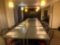 Brit Hotel Baillet-en-France - Airport Shuttle