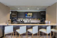 Island House Hotel Orange Beach - a DoubleTree by Hilton - bar