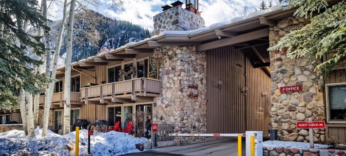 Comfortable & Modern 2 Bedroom Apartments - Right on the Slopes! Hotel di Aspen