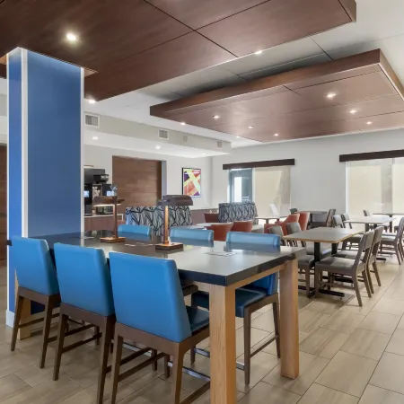 Holiday Inn Express SPRING HILL by IHG