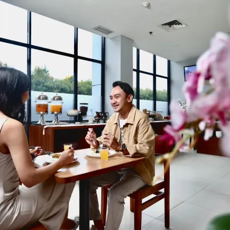 TreePark Hotel BSD City