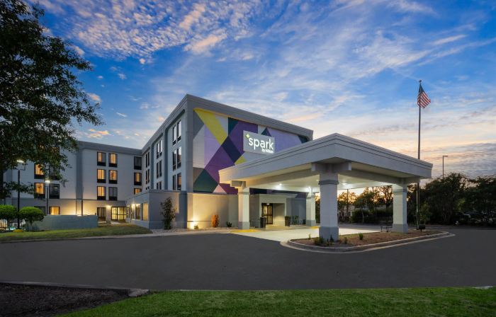 Spark by Hilton Decatur