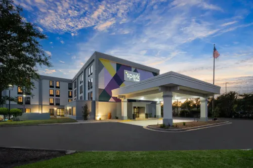 Spark by Hilton Decatur - Gym
