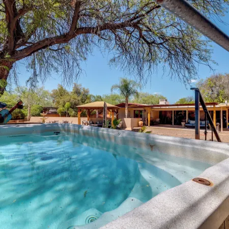 Hike, Shop & Relax: Tucson Home w/ Swim Spa Access