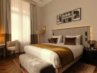 The Manor Amsterdam, Leonardo Limited Edition Hotels near AMOLF