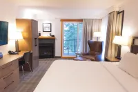 Pyramid Lake Lodge - balcony