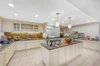 Homewood Suites by Hilton Laredo at Mall del Norte