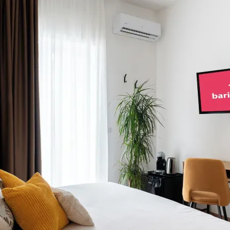 Barirooms - Cardassi Suites