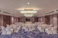 Vivanta Kochi, Aluva