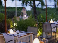 Raffles Seychelles - breakfast