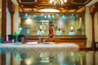Avari Lahore Hotel - bar