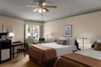 Royal Scot Hotel & Suites