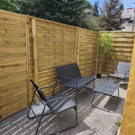 Petit Coin de Bonheur Studio Neuf climatisé Avec Terrasse et Parking privé à 5Mins du Centre-Ville