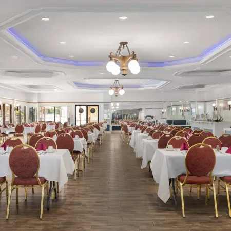Victoria Palms Inn and Suites