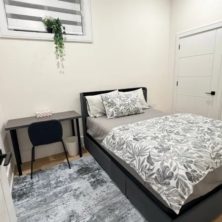 Bright & Comfortable Two-Bedroom Suite