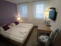 Ais Center - 2-Star