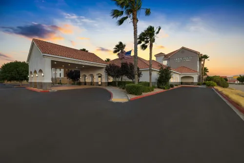 Homewood Suites by Hilton Lancaster - 3-Star