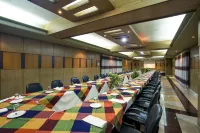 Hotel Naz Garden - 3-Star