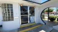 Regency Inn Daytona Beach Near Airport - موقف سيارات