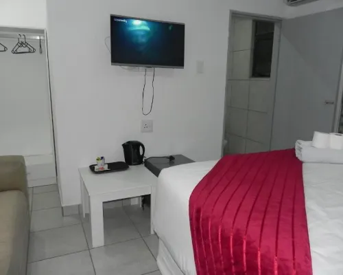 De Bliss Lodge Hotel dekat museum Constitution Hill