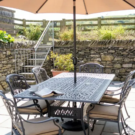 Stunning 3 bed cottage with exceptional views over fields and the Lakeland fells