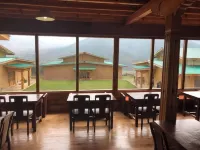 基楚度假村普布吉卡 - 早餐