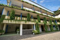 Townhouse Oak Hotel Lestari - 3 Sao