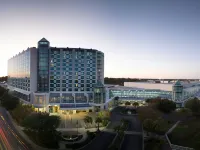 Sheraton Myrtle Beach Hotels near Encounters UFO Experience