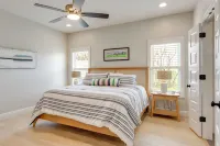 Steps From the Water! Grand Lake Getaway w/ Patio - de charme