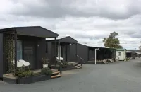 Lunar Cabins - Pools