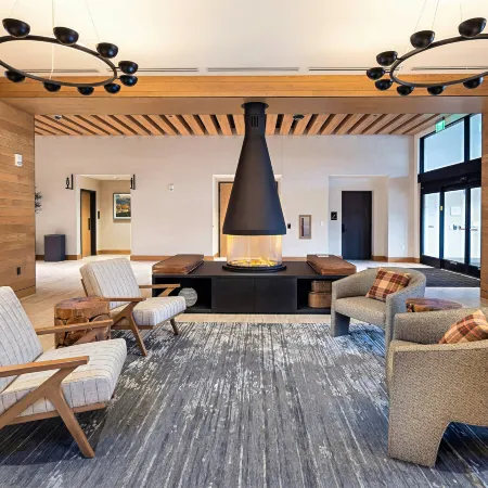The Key Hotel Dubuque, Tapestry Collection by Hilton