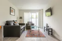 House of Fisher- Solstice House Apartments - 4 stelle