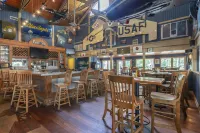 Villas of Amelia Island - bar