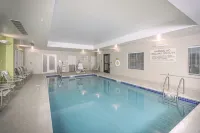 Hampton Inn Boston - Westborough - Swimmingpools