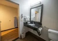 Red Roof Inn & Suites Danville, IL - Bãi đậu xe