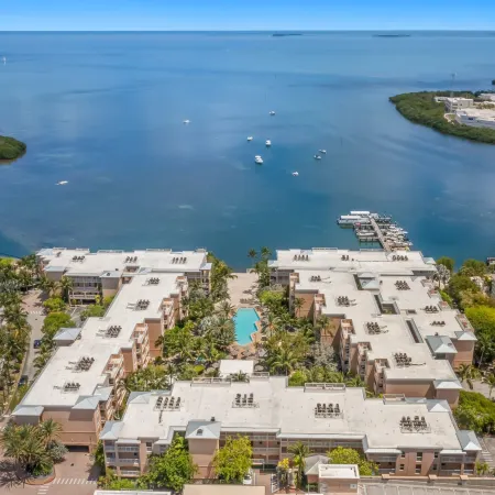 Ocean Front 1BR Suite With Direct Beach Access