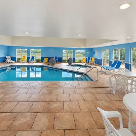 Super 8 by Wyndham Madison South