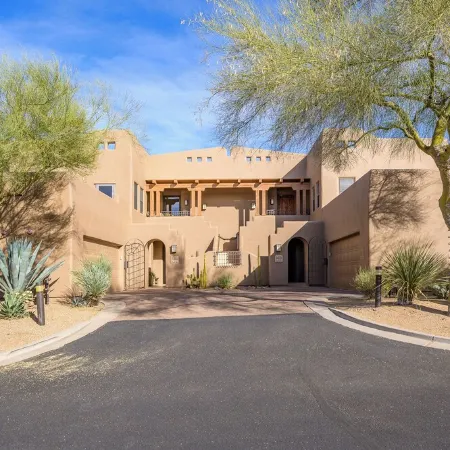 Overlooks Golf Course a 2-bedroom condo in gated community, Carefree