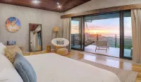 Lamangata Luxury Surf Resort - All Inclusive - Balkoner