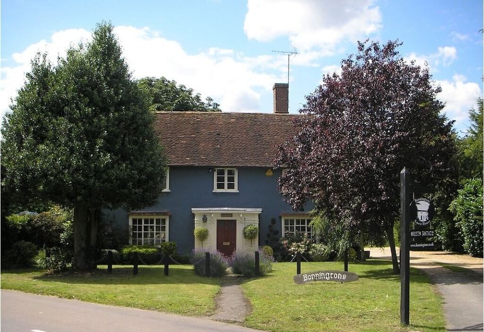 Bonningtons Stansted Self Catering