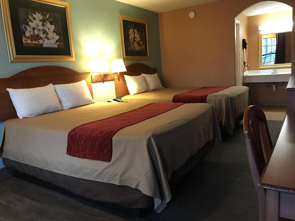 Sky-Palace Inn & Suites Laredo