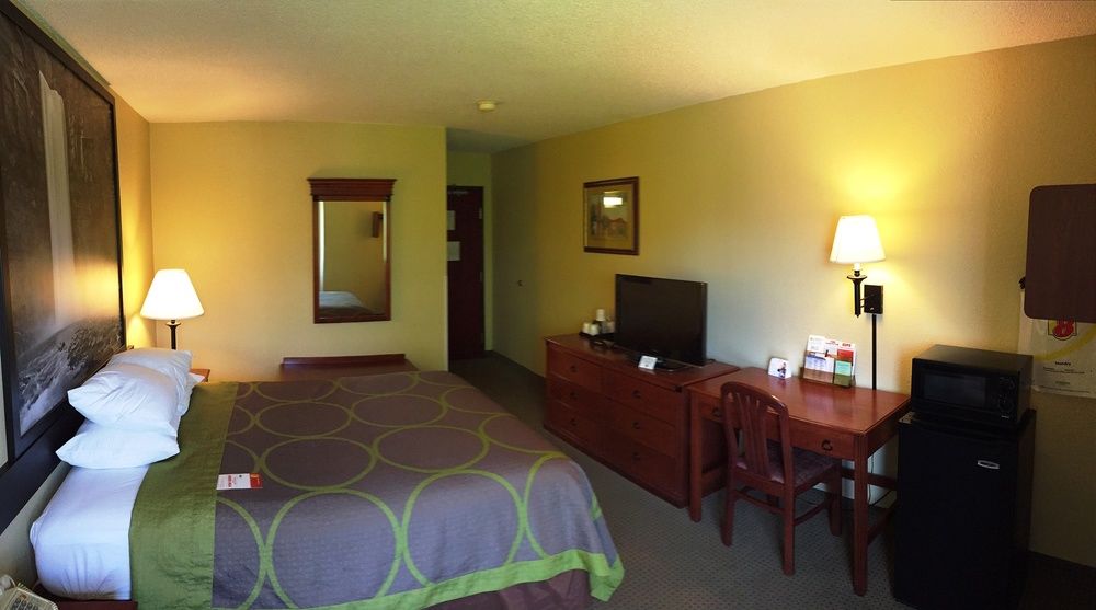 Super 8 by Wyndham Ithaca