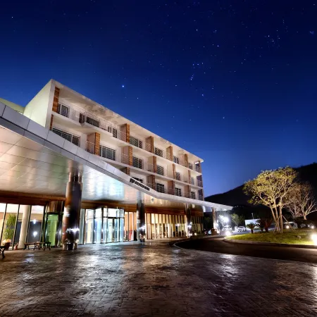 Jeju Aerospace Hotel Отели рядом с достопримечательностью «Парк Норимэ»