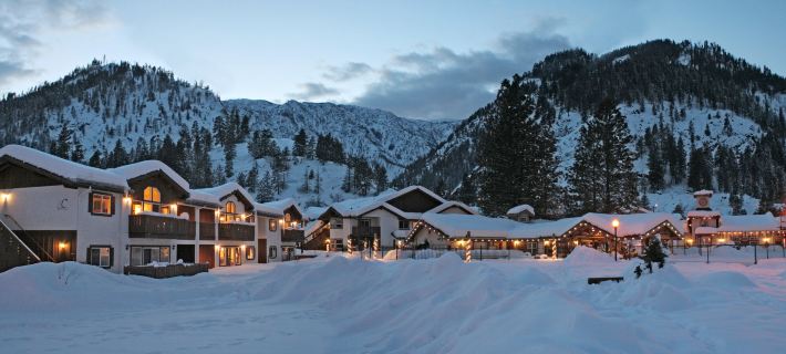 Icicle Village Resort Отели в г. Шелан