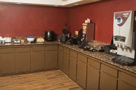 阿德莫爾紅屋頂客棧