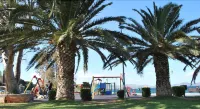 Thomas Beach Hotel Hotels in Неа-Макрі