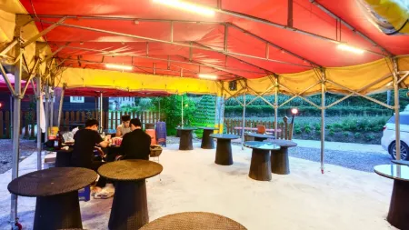 Chuncheon J-Lupang Pension Отели рядом с достопримечательностью «Jade Garden»